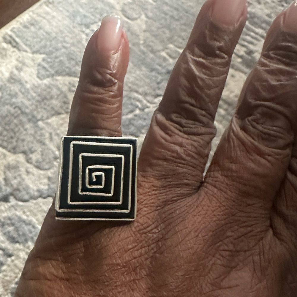 Vintage Sterling Silver Heavy 3-D Pyramid Ring 5